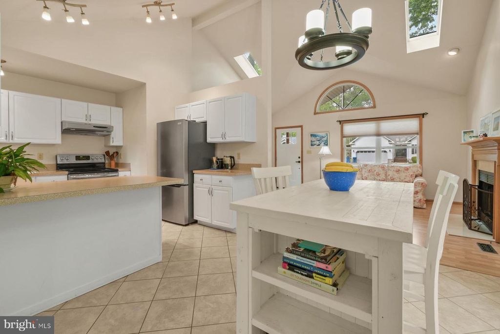 Image 2 of property listing at 35 LIBERTY ST, Ocean Pines, MD 21811