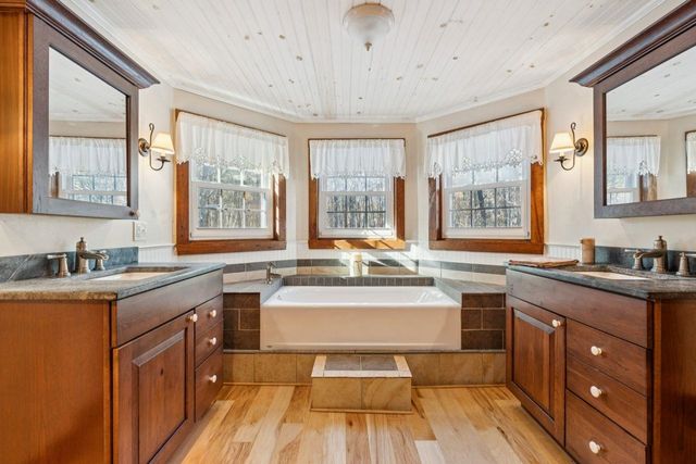 225 Pine River Path, Effingham, NH 03882