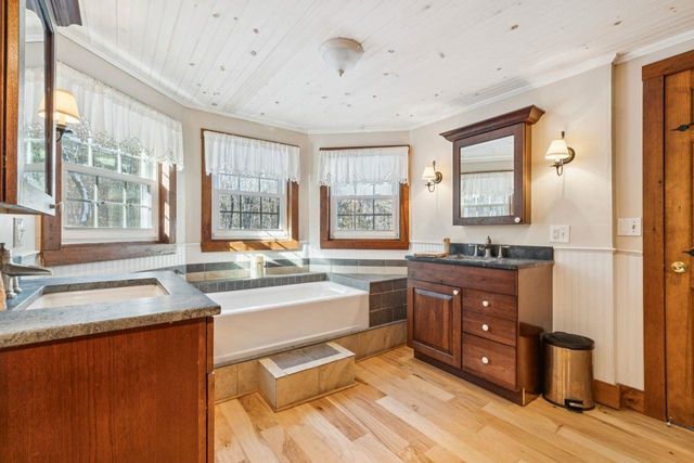 225 Pine River Path, Effingham, NH 03882