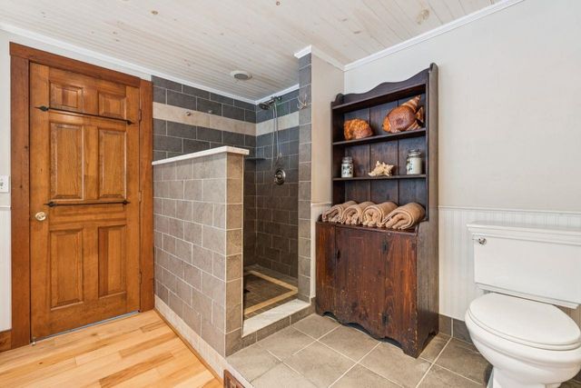 225 Pine River Path, Effingham, NH 03882