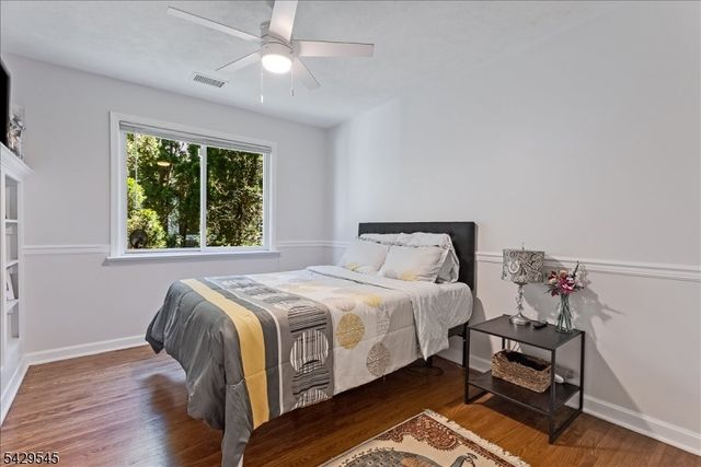 16 Brook Dr North, Morris Plains Boro, NJ 07950