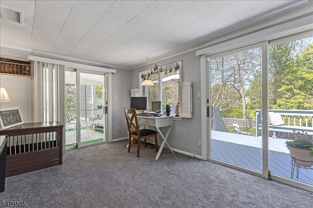 16 Brook Dr North, Morris Plains Boro, NJ 07950
