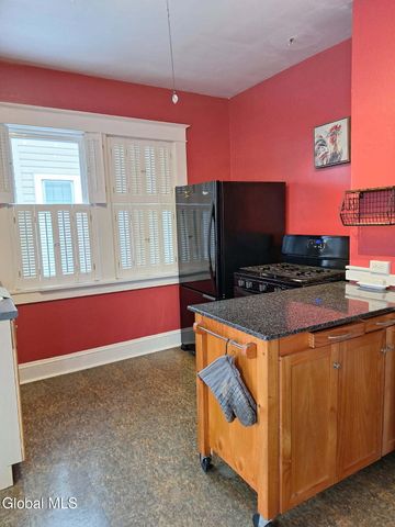 17 Wayne Street, Brunswick, NY 12180