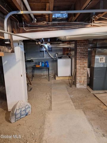 17 Wayne Street, Brunswick, NY 12180