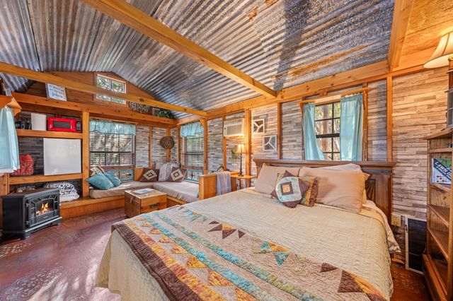 152 Henderson Branch Rd, Ingram, TX 78025