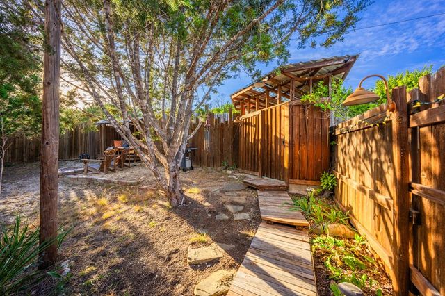 152 Henderson Branch Rd, Ingram, TX 78025