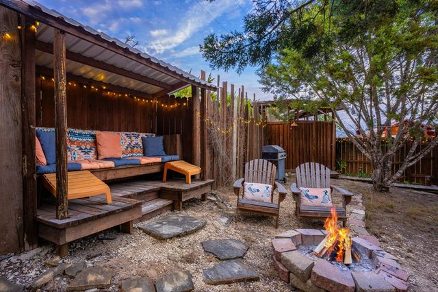 152 Henderson Branch Rd, Ingram, TX 78025