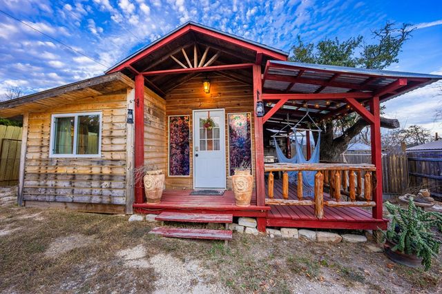 152 Henderson Branch Rd, Ingram, TX 78025