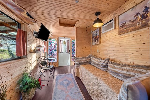 152 Henderson Branch Rd, Ingram, TX 78025