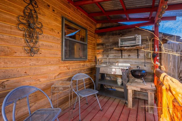 152 Henderson Branch Rd, Ingram, TX 78025