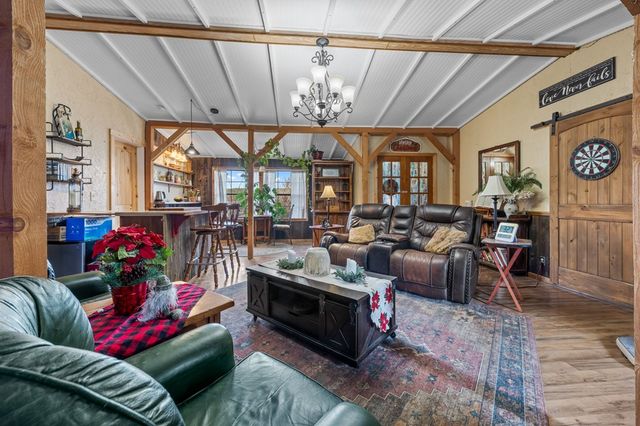 152 Henderson Branch Rd, Ingram, TX 78025