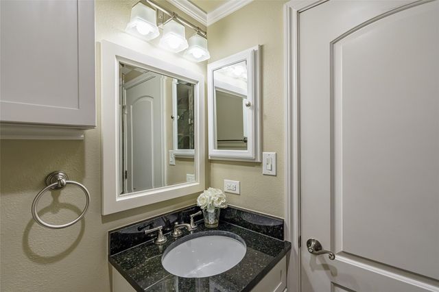 8810 Mountain Path CIR, Austin, TX 78759