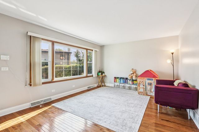 461 S Ardmore Terrace, Addison, IL 60101