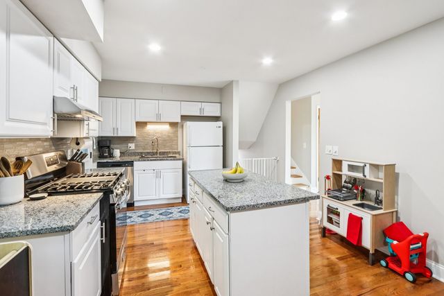 461 S Ardmore Terrace, Addison, IL 60101