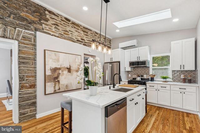 433 E GORGAS LN, Philadelphia, PA 19119