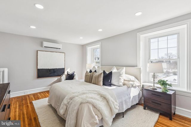 433 E GORGAS LN, Philadelphia, PA 19119