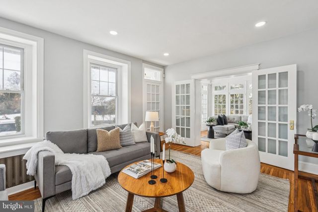 433 E GORGAS LN, Philadelphia, PA 19119