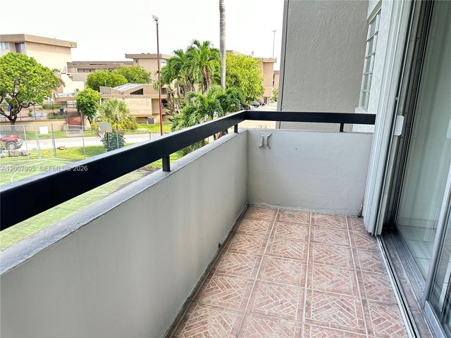 802 NW 87th Avenue 315, Miami, FL 33172