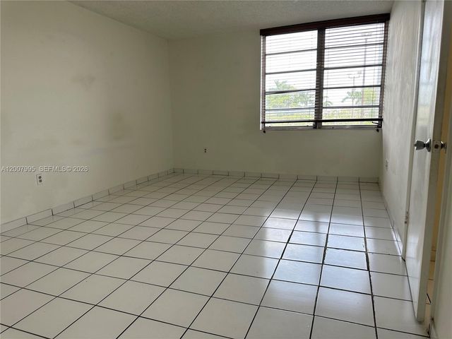 802 NW 87th Avenue 315, Miami, FL 33172