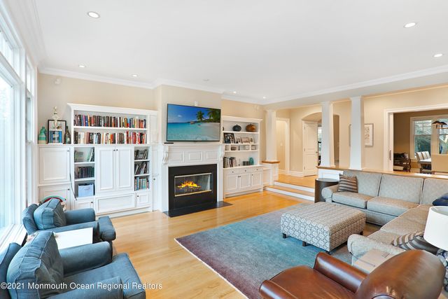 38 Vroom Avenue, Spring Lake, NJ 07762