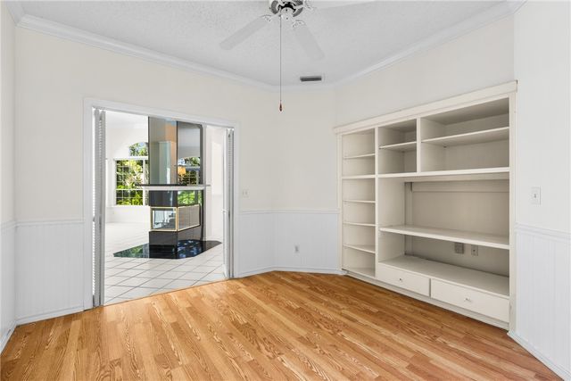 8861 Lakeside Circle, Vero Beach, FL 32963