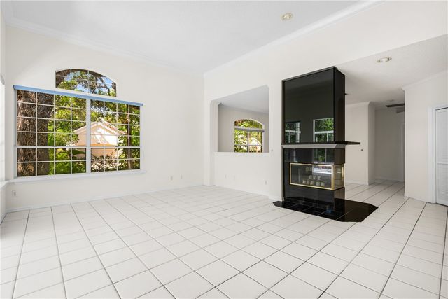 8861 Lakeside Circle, Vero Beach, FL 32963