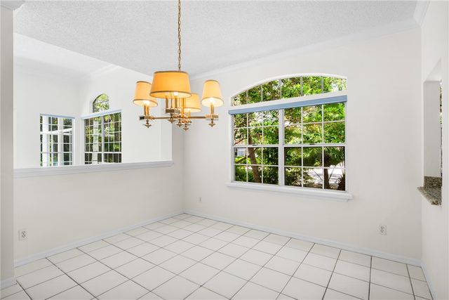 8861 Lakeside Circle, Vero Beach, FL 32963