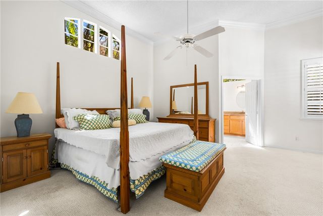 8861 Lakeside Circle, Vero Beach, FL 32963