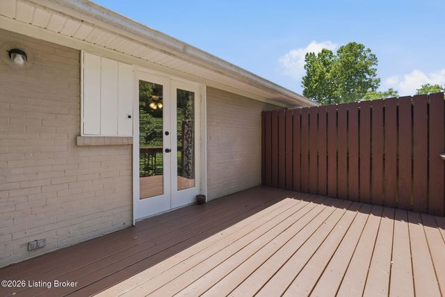 4101 Stoneview Dr 3, Louisville, KY 40207
