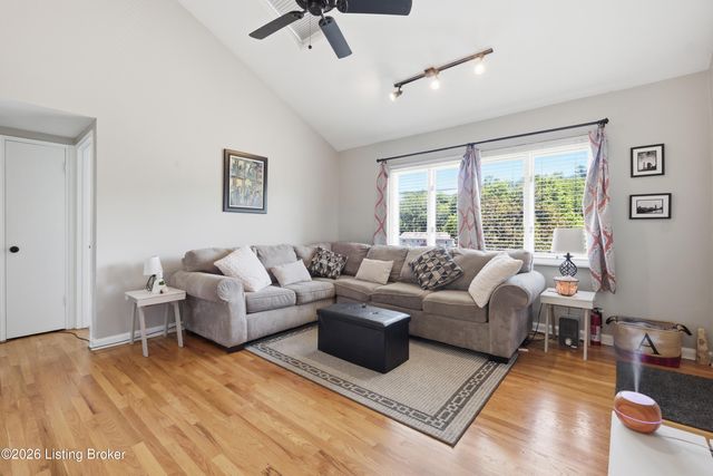 4101 Stoneview Dr 3, Louisville, KY 40207
