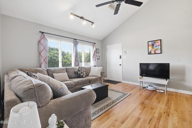 4101 Stoneview Dr 3, Louisville, KY 40207