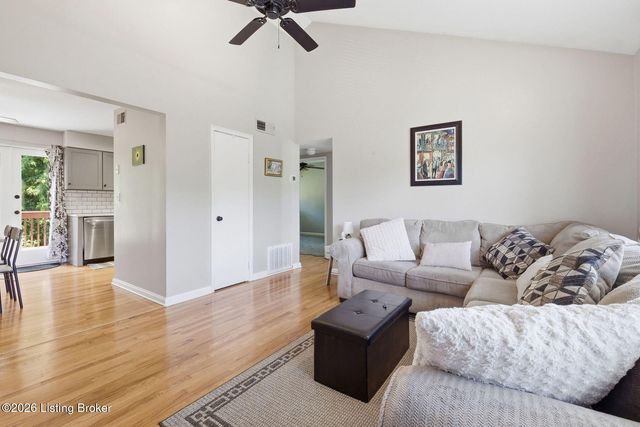 4101 Stoneview Dr 3, Louisville, KY 40207