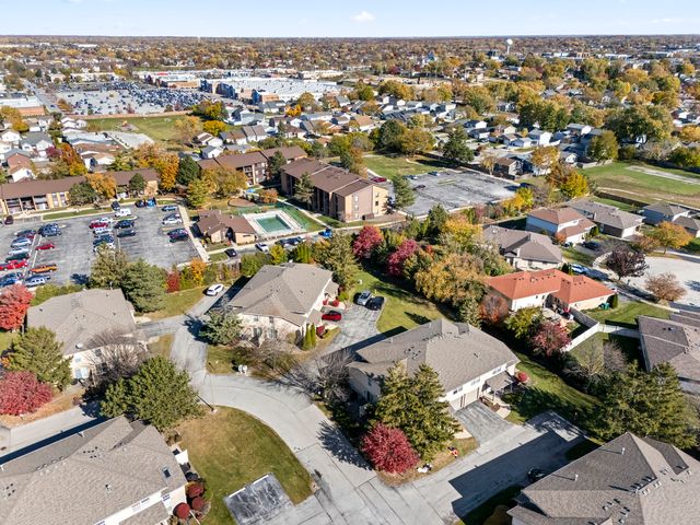 9298 Meadowview Drive, Orland Hills, IL 60487