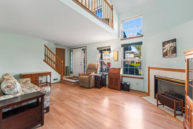 9298 Meadowview Drive, Orland Hills, IL 60487