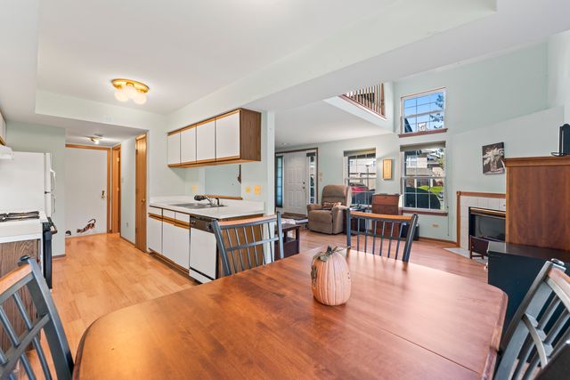 9298 Meadowview Drive, Orland Hills, IL 60487