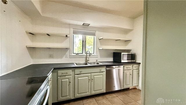 1032 Hampshire Road, Dayton, OH 45419