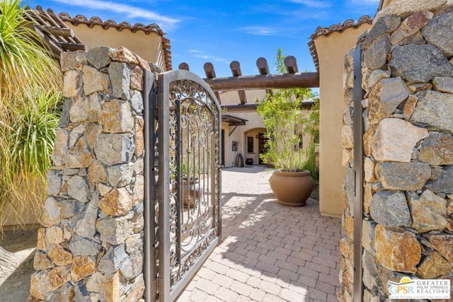 48387 Old Stone Trail, Palm Desert, CA 92260