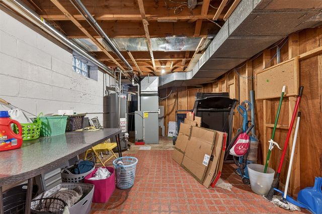 20036 Beech Daly, Redford, MI 48240
