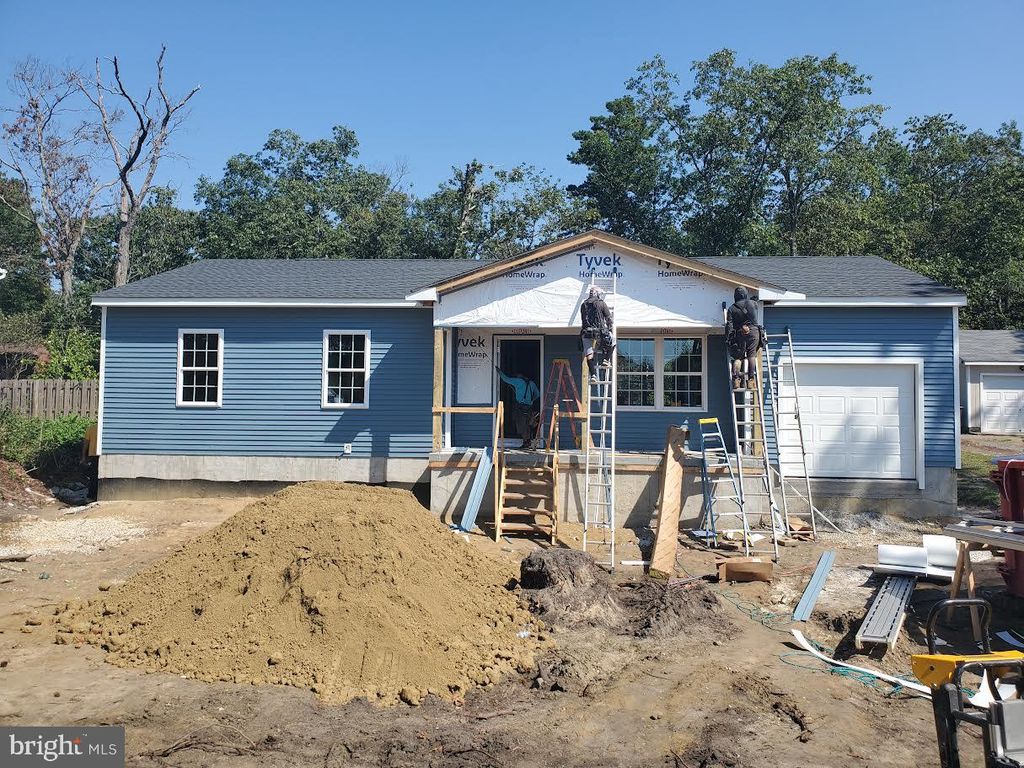 411 VIRGINIA DR, Browns Mills, NJ 08015