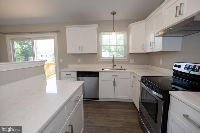 10116 WIMBLEDON CT, Manassas, VA 20110