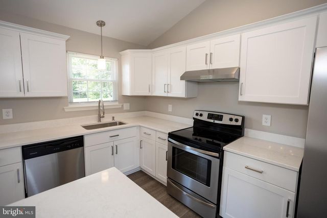 10116 WIMBLEDON CT, Manassas, VA 20110