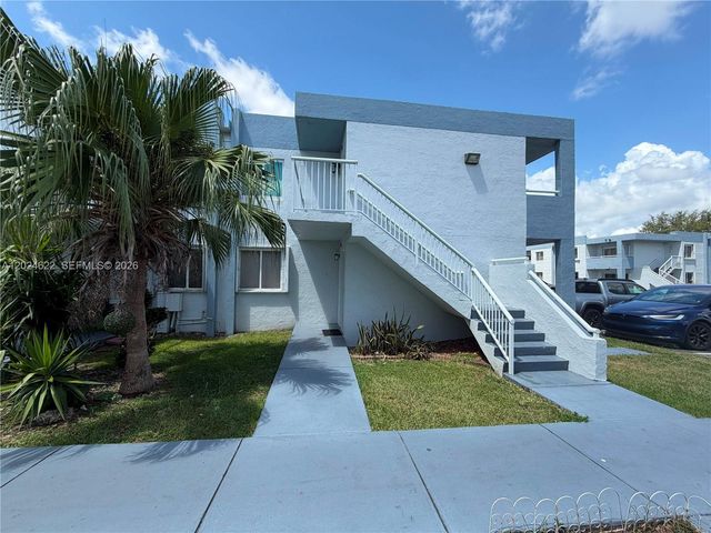 6207 SW 131st Ct 101, Miami, FL 33183