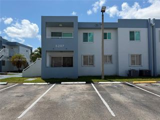 6207 SW 131st Ct 101, Miami, FL 33183