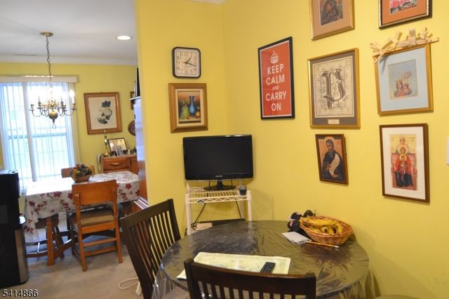 4 Chanda Ct, Clifton City, NJ 07012