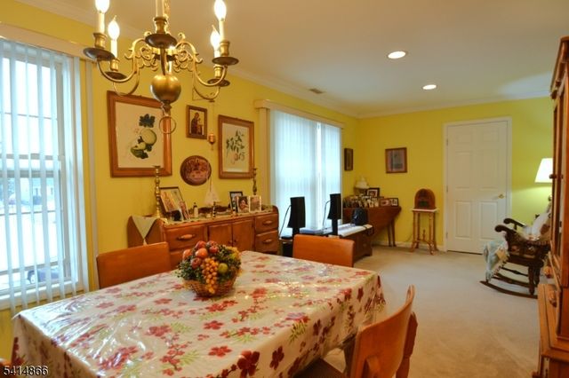 4 Chanda Ct, Clifton City, NJ 07012