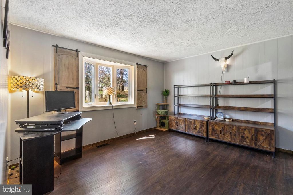 Image 12 of property listing at 2314 SANDEL LN, Westminster, MD 21157