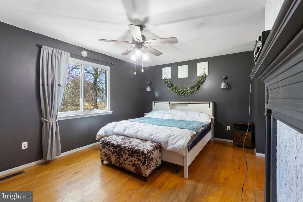 Image 16 of property listing at 2314 SANDEL LN, Westminster, MD 21157