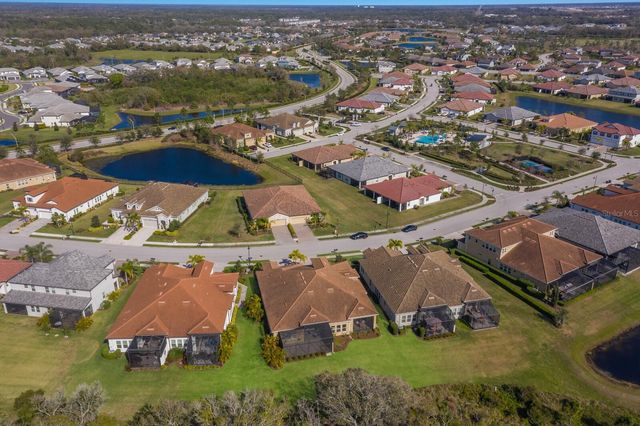 2402 STARWOOD COURT, Lakewood Ranch, FL 34211