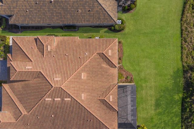 2402 STARWOOD COURT, Lakewood Ranch, FL 34211