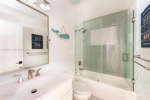 4155 Pamona Avenue, Miami, FL 33133